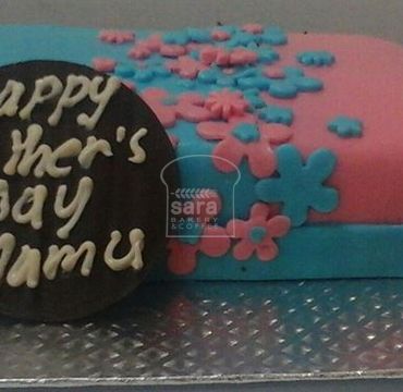 Flowery Fondant Cake for Mother MD105