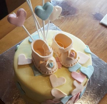 Baby Shower Cake with Shoes BS114